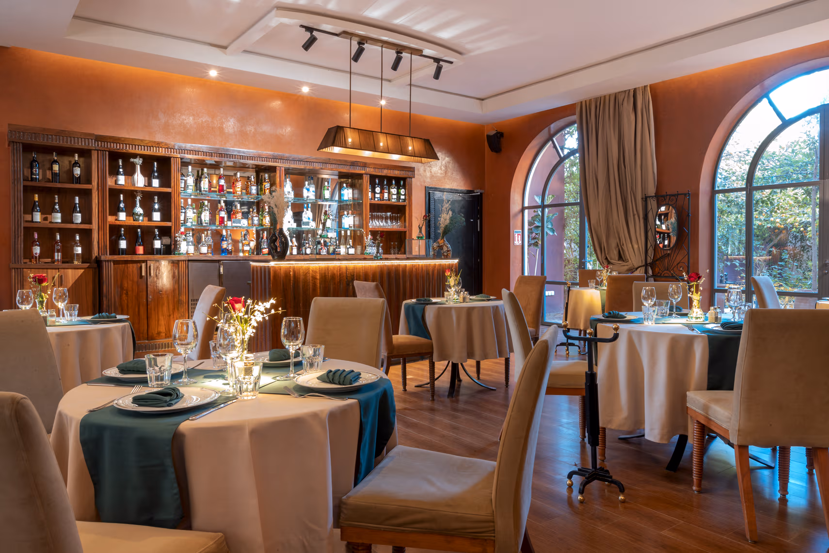 Restaurant Mirage Hero